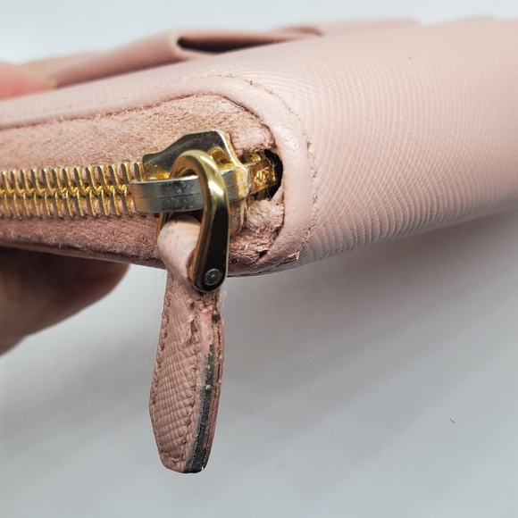 PRADA long leather Saffiano Pink wallet excelent conditions - Re-furneshed - Picture 14 of 16